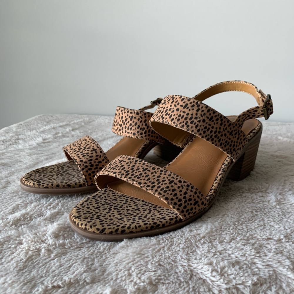 American Eagle Sandals✨